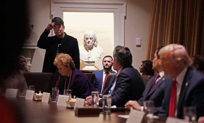 Economists say that Trump's pricing threats, Doges' job features "cool" the economy