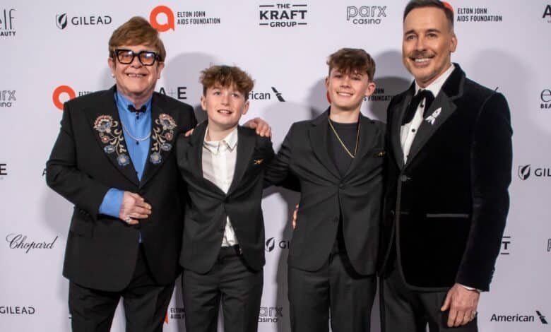 Elton John attends the annual Oscar party with her husband David Farnish, Kids: Photos