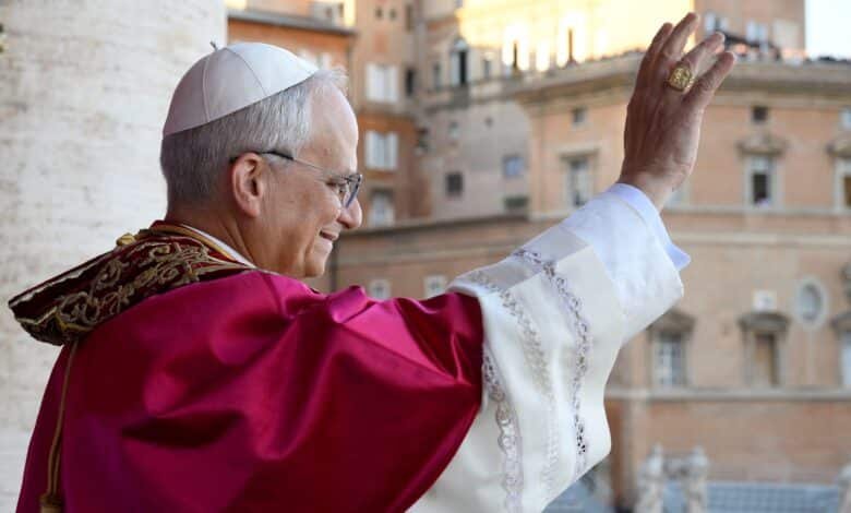 Chicago reacts to the elections of Pope Leo XIV in the city